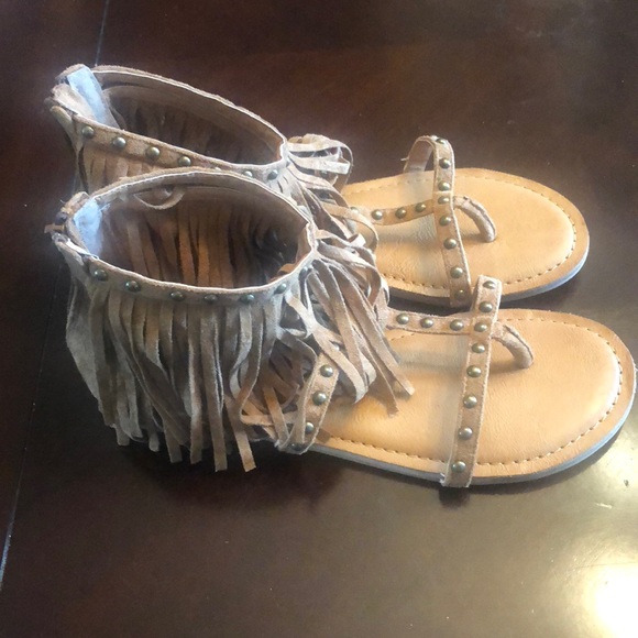 Sandals - Picture 2 of 3